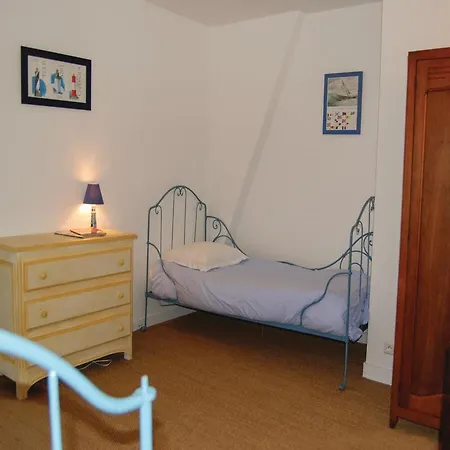 Six-bedroom Holiday In *